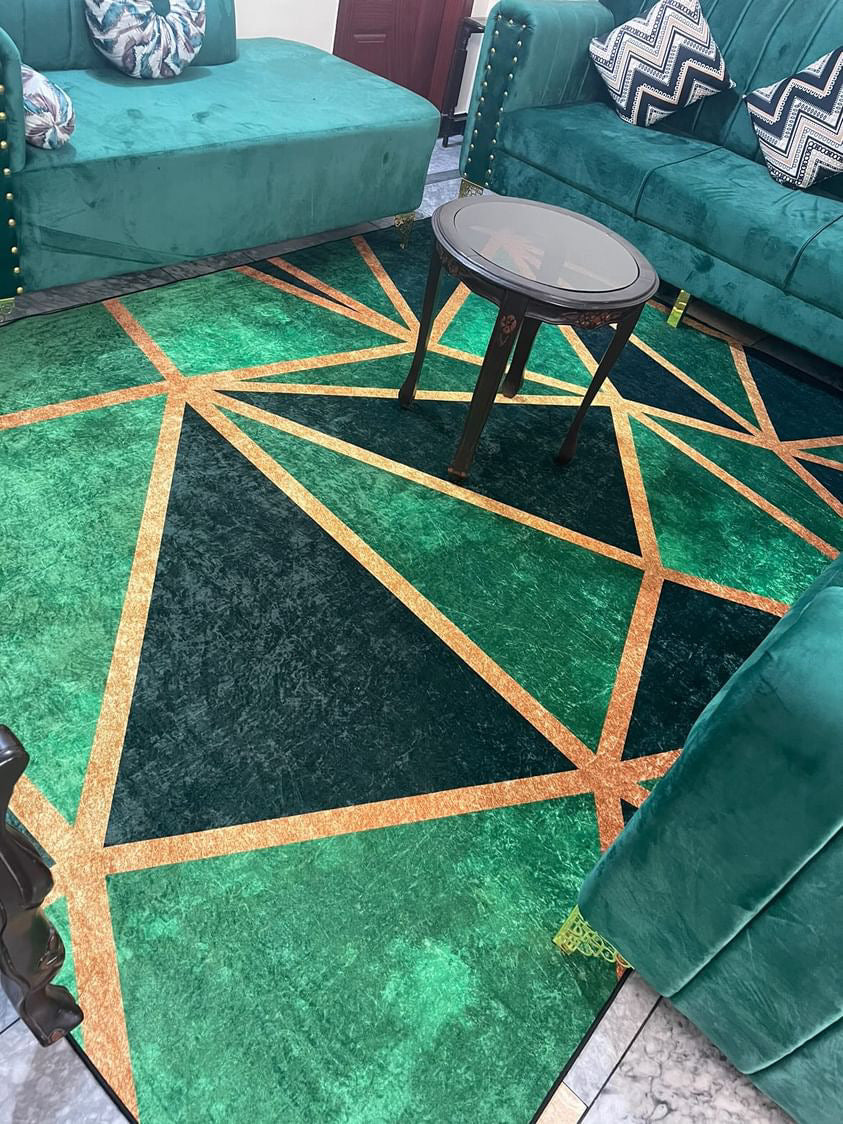 Green Geo Metallic Centerpiece (Rug)