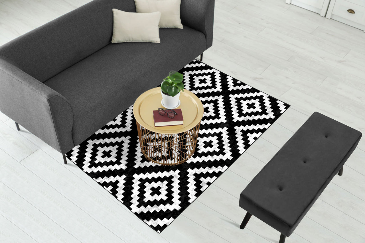 Black and White Geometric Centerpiece (Rug)