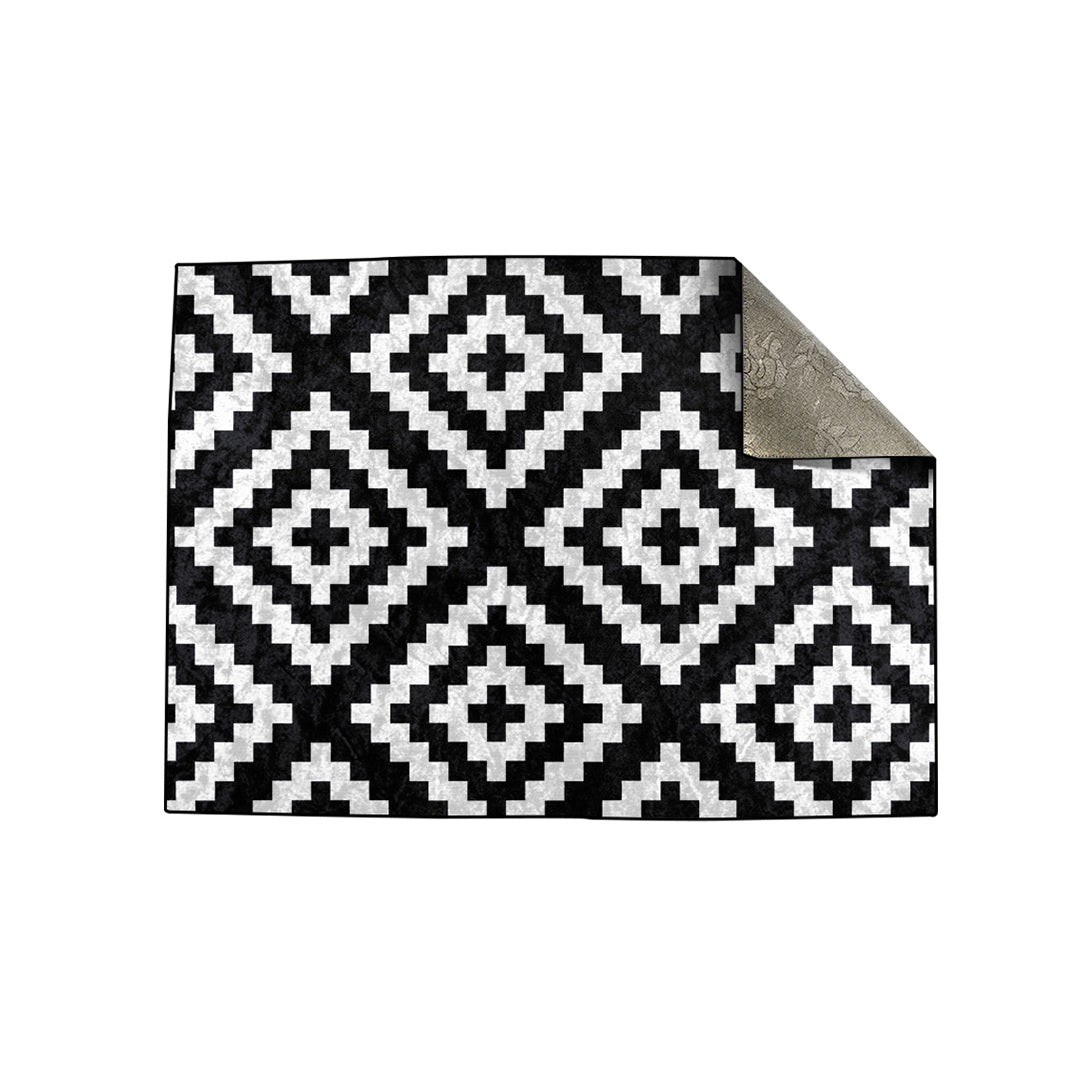 Black and White Geometric Centerpiece (Rug)