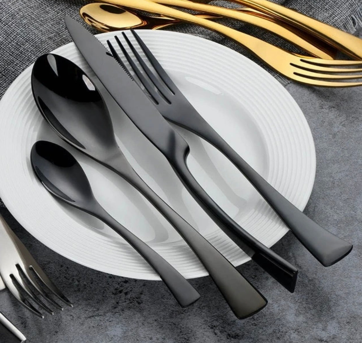 Modern Shiny Black Cutlery Set